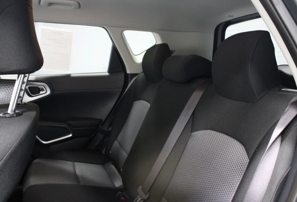 Used 2023 Kia Soul S FWD image 21
