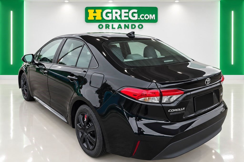 Used 2024 Toyota Corolla LE FWD image 2