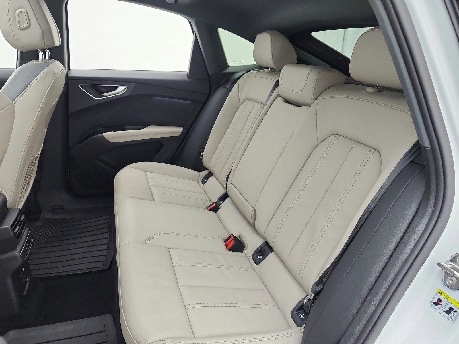 Used 2022 Audi Q4 e-tron Premium w/ Convenience Package AWD/4WD image 16