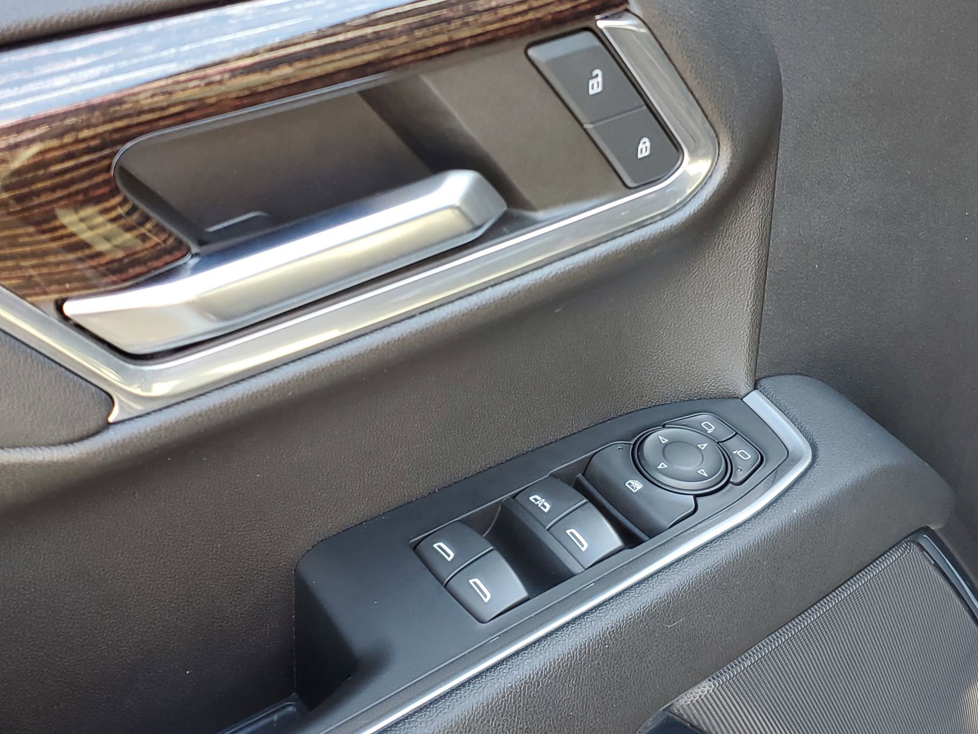 Used 2023 GMC Sierra 1500 Elevation image 17