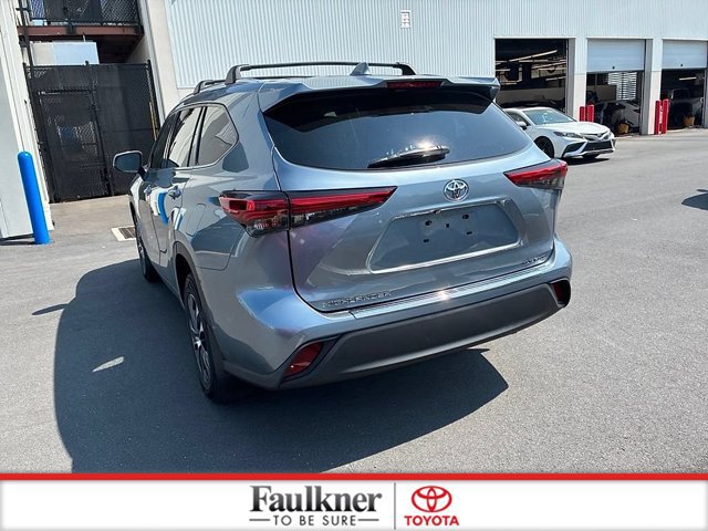 Certified 2020 Toyota Highlander XLE AWD/4WD image 12