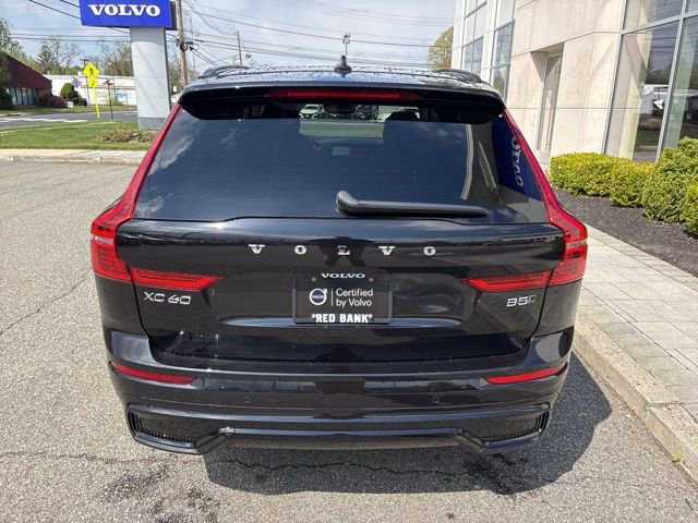 Used 2025 Volvo XC60 B5 Plus AWD/4WD image 4