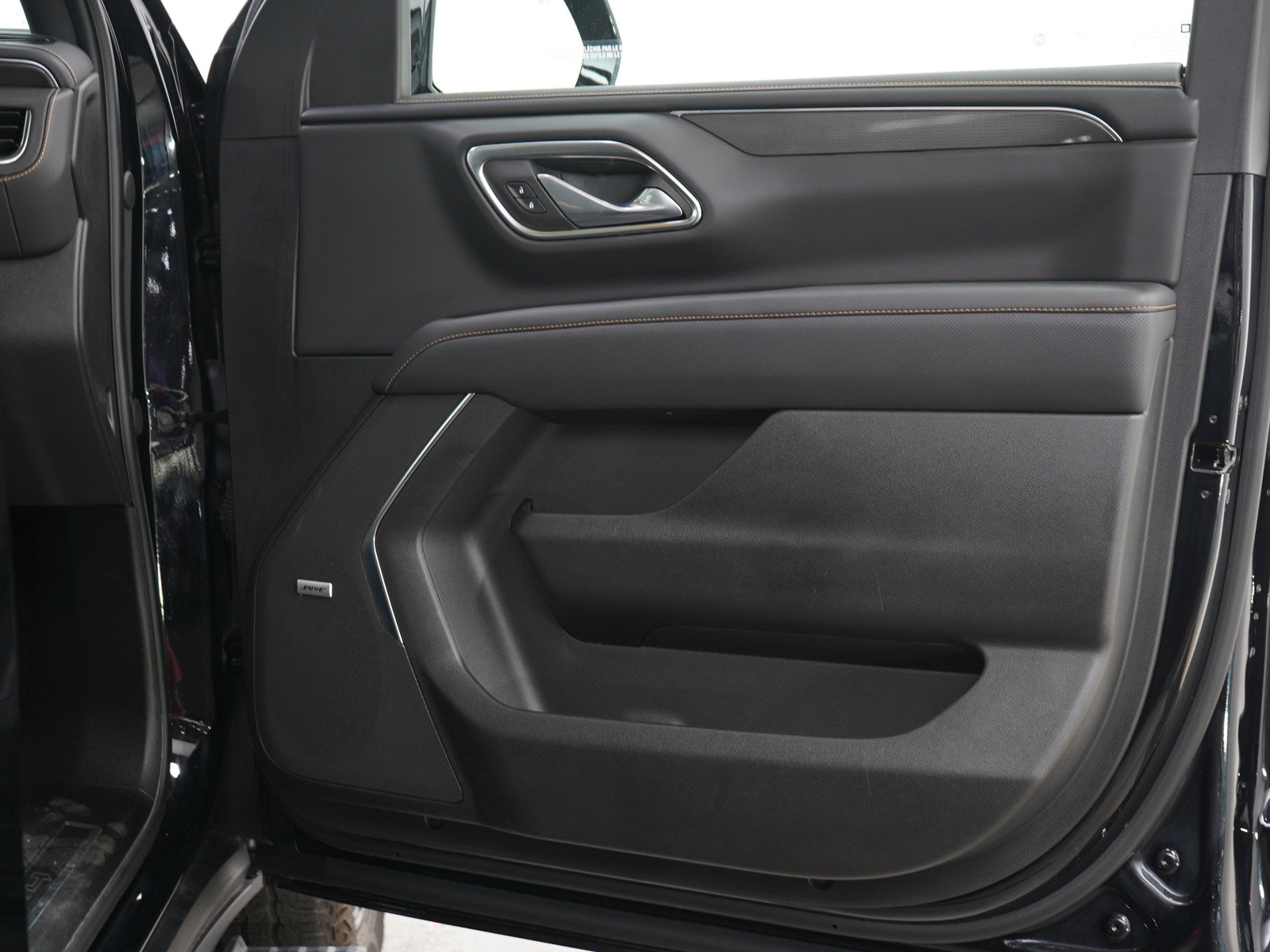 Used 2024 GMC Yukon XL AT4 w/ AT4 Premium Package AWD/4WD image 14