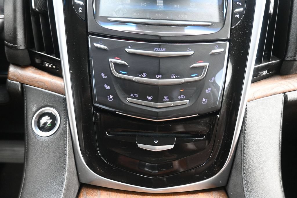 Used 2019 Cadillac Escalade ESV Luxury AWD/4WD image 20