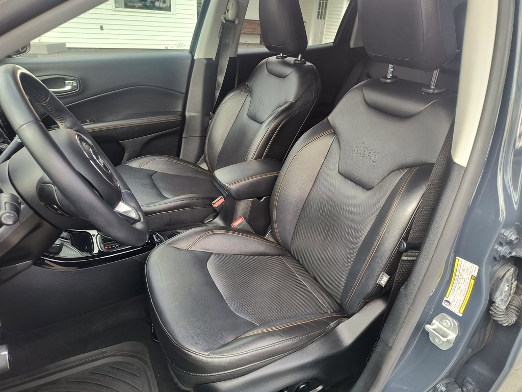 Used 2018 Jeep Compass Limited AWD/4WD image 15