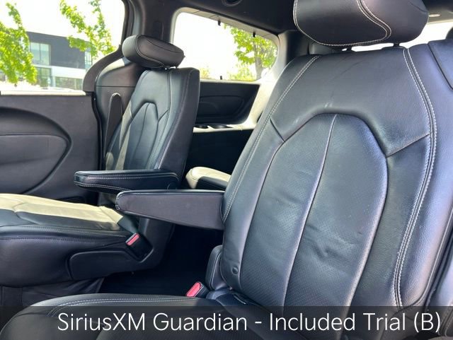 Used 2021 Chrysler Pacifica Touring-L w/ Uconnect Theater Family Group AWD/4WD image 30