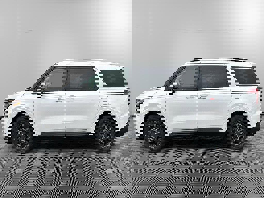 New 2026 Kia Carnival EX image 7