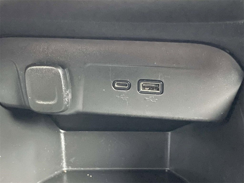 Used 2025 Chevrolet Trax LS w/ LS Convenience Package image 29