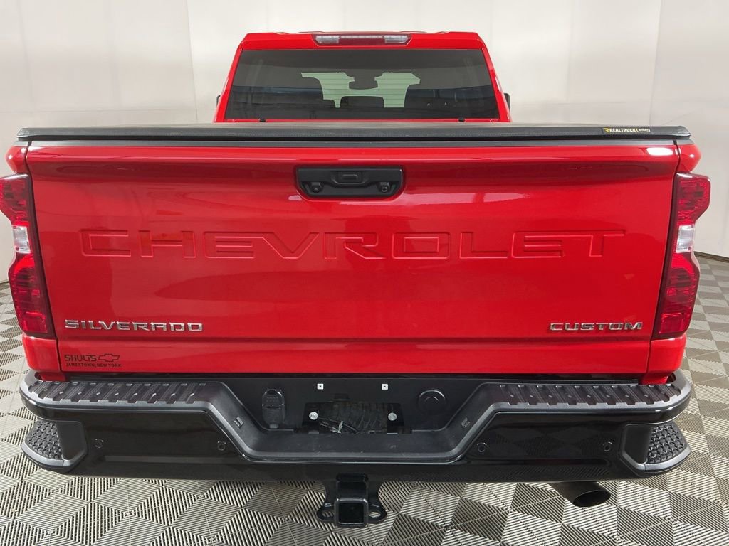 Used 2024 Chevrolet Silverado 2500 Custom w/ Custom Value Package image 8