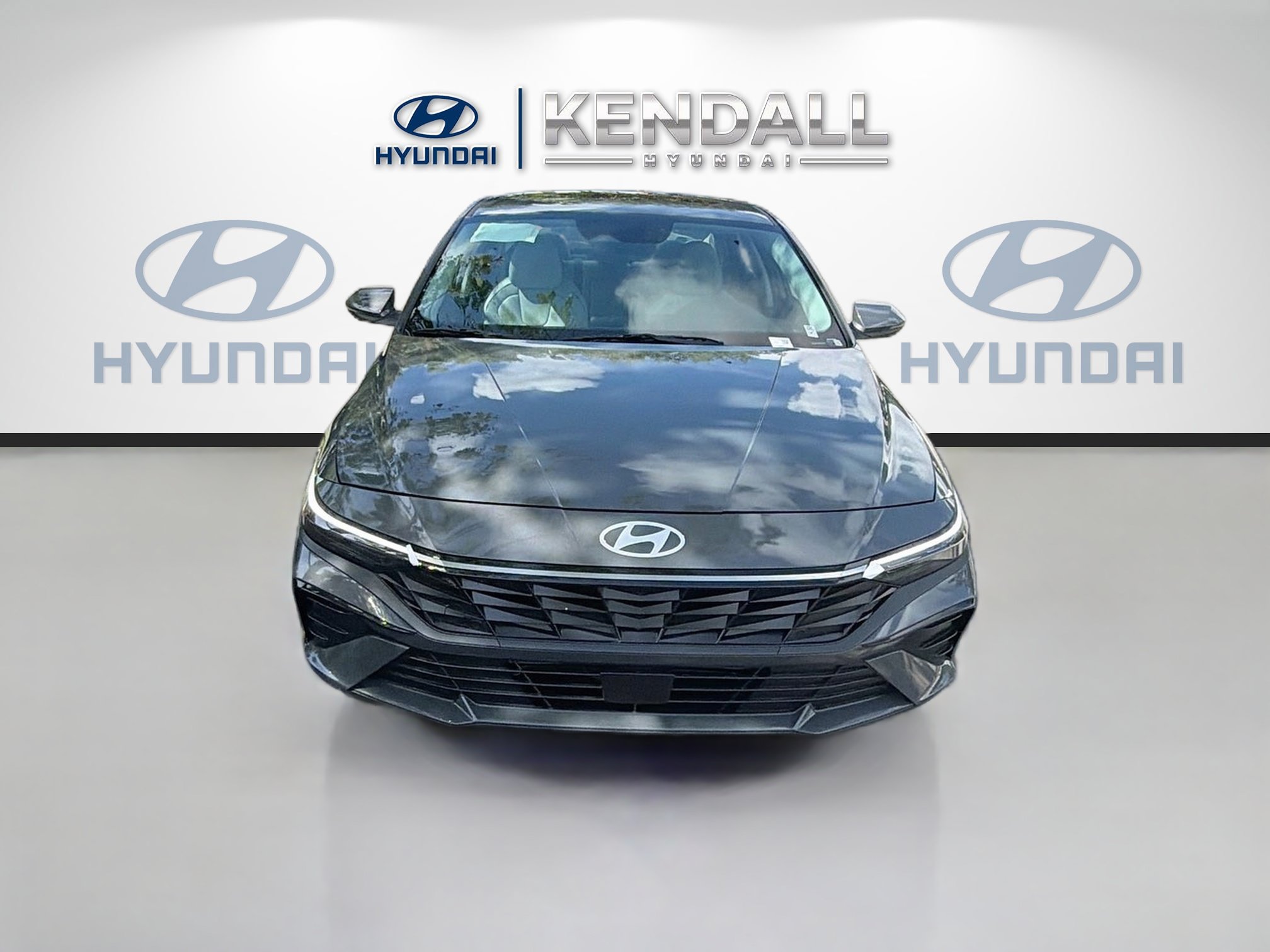New 2026 Hyundai Elantra Limited FWD image 2