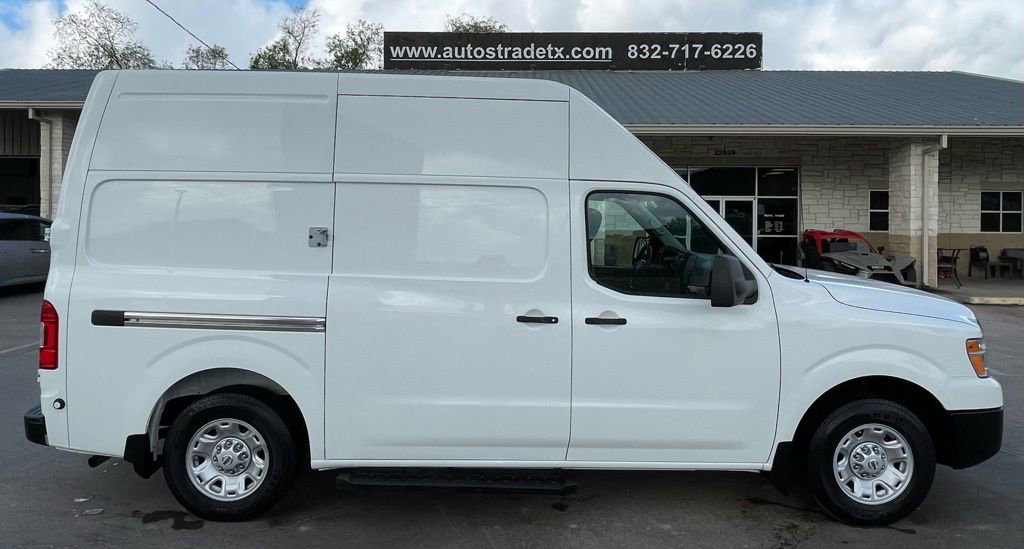 Used 2020 Nissan NV 2500 SV image 7