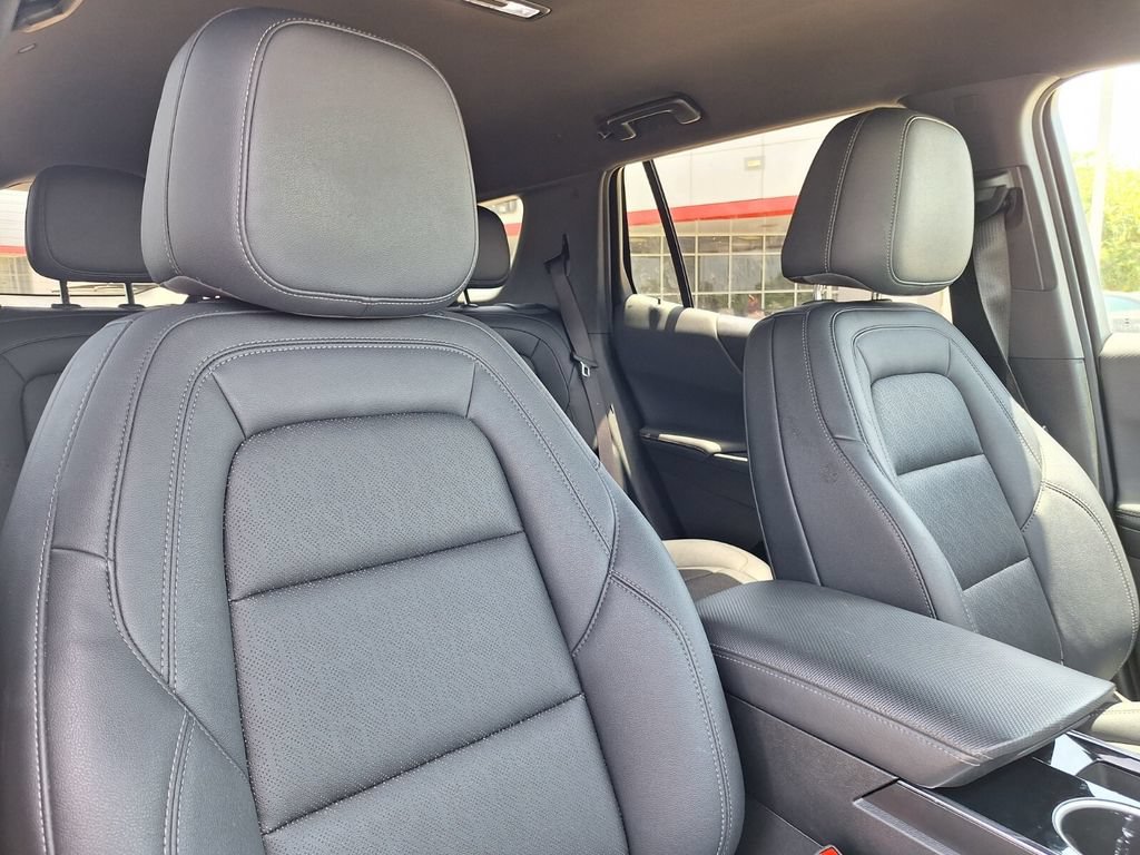 Used 2025 Chevrolet Equinox LT w/ Convenience Package II FWD image 25