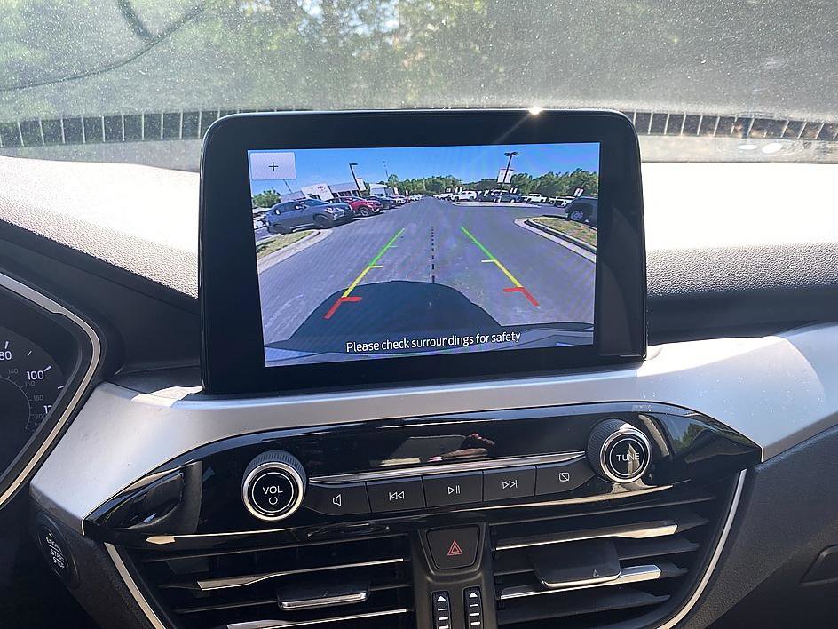 Used 2020 Ford Escape SE image 15