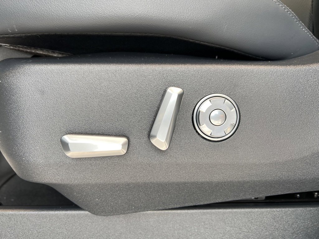 New 2025 Lincoln Navigator L Reserve image 32