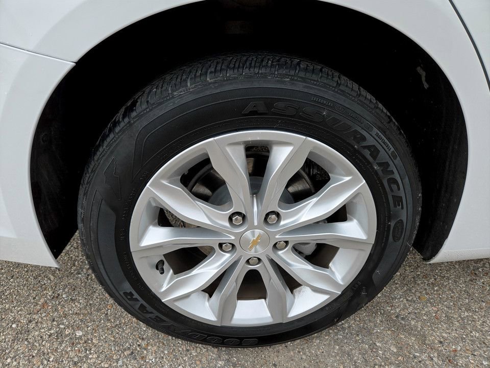 Used 2024 Chevrolet Malibu LT image 36