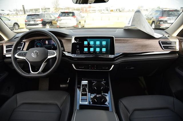 New 2026 Volkswagen Atlas SEL AWD/4WD image 7