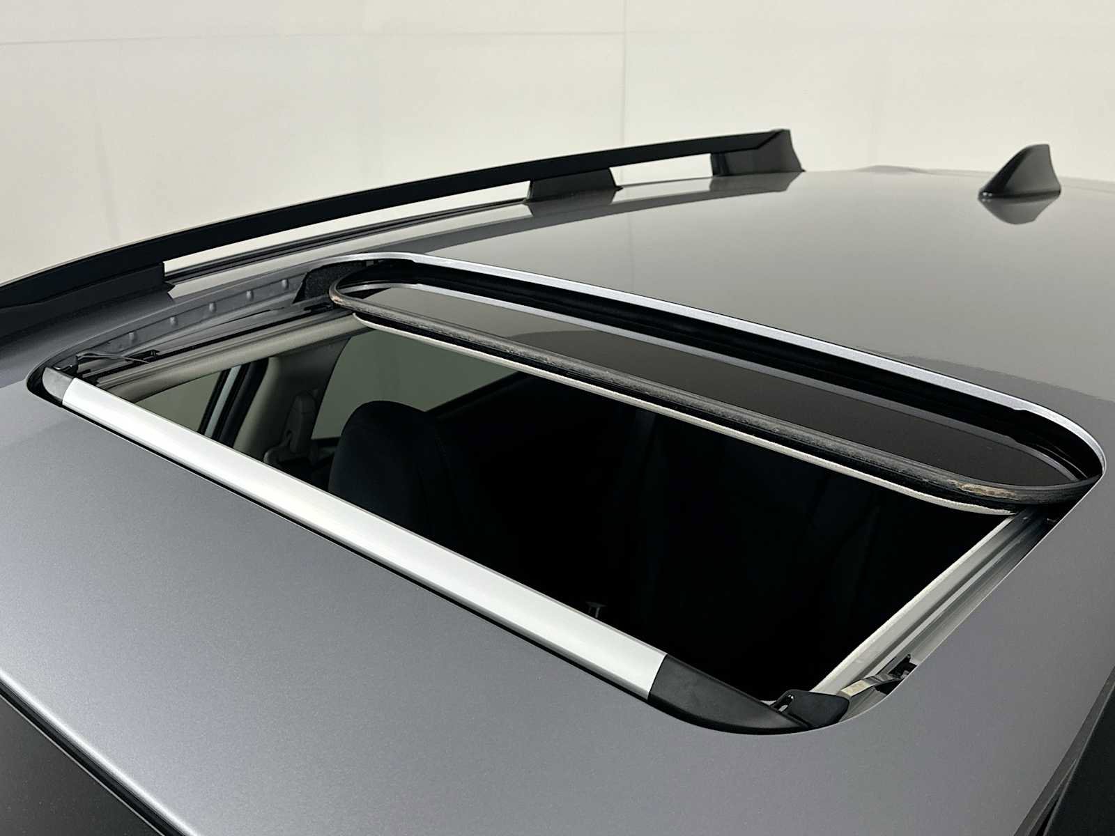 Certified 2025 Subaru Crosstrek 2.0i Premium AWD/4WD image 19