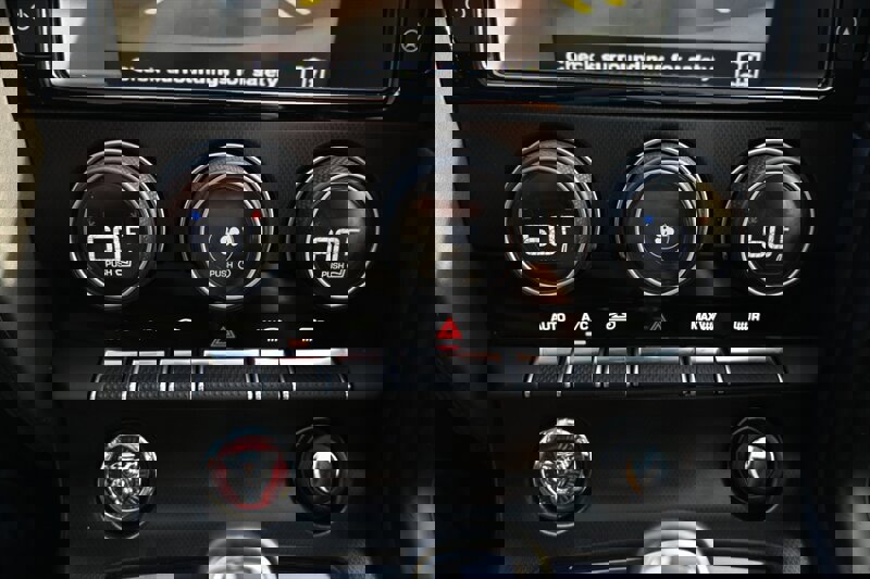 Used 2016 Jaguar F-TYPE S image 40