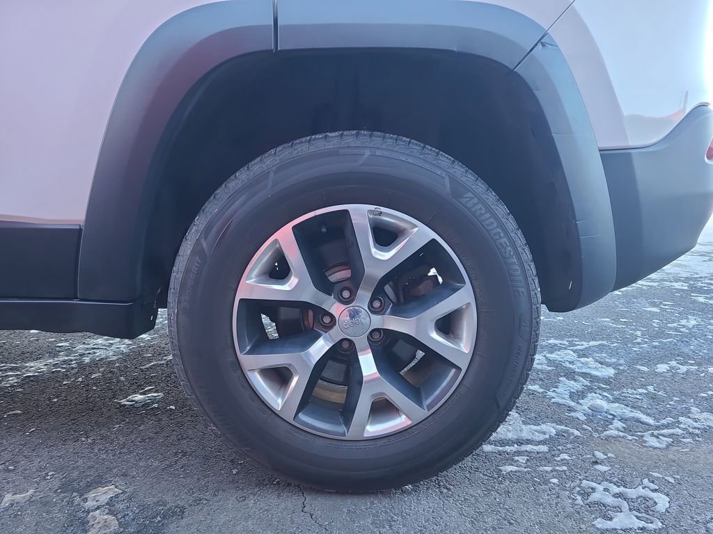 Used 2015 Jeep Cherokee Trailhawk image 13
