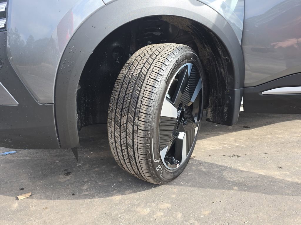 New 2026 Nissan Kicks SR FWD image 34
