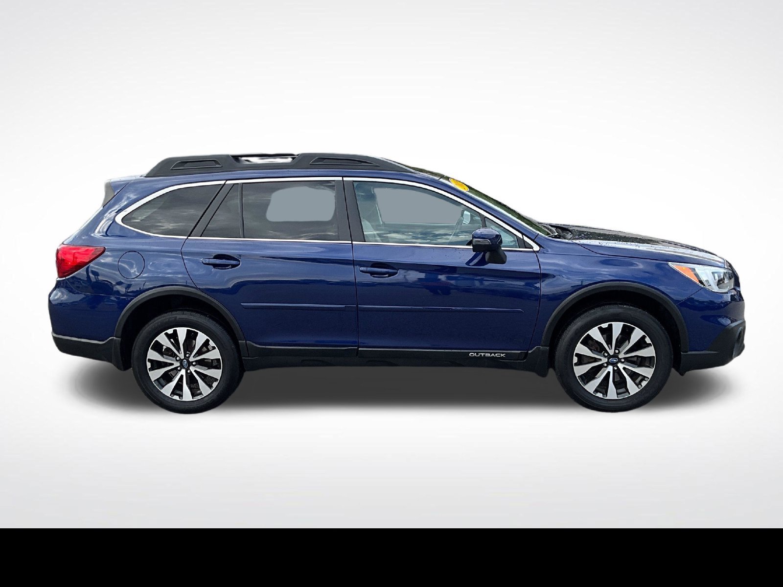 Used 2015 Subaru Outback 2.5i Limited AWD/4WD image 6