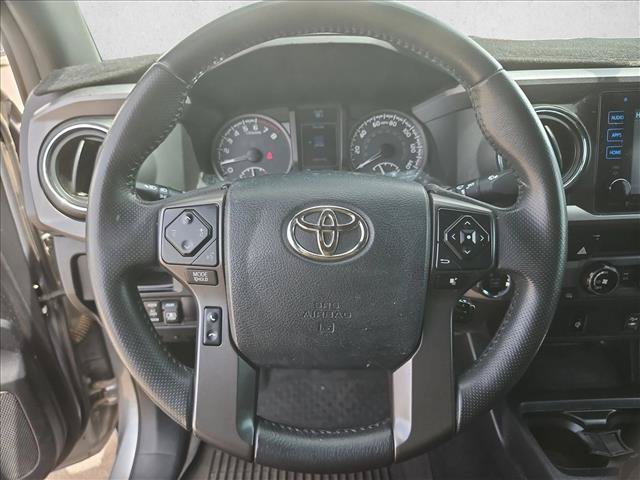 Used 2017 Toyota Tacoma TRD Off-Road w/ Tow Package RWD image 12