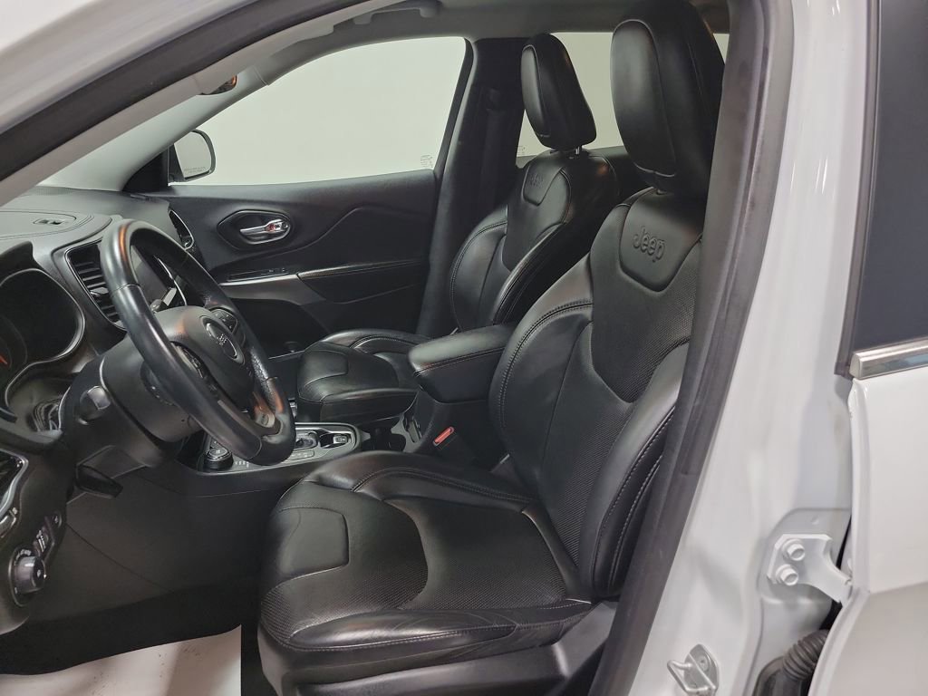 Used 2019 Jeep Cherokee Limited image 31