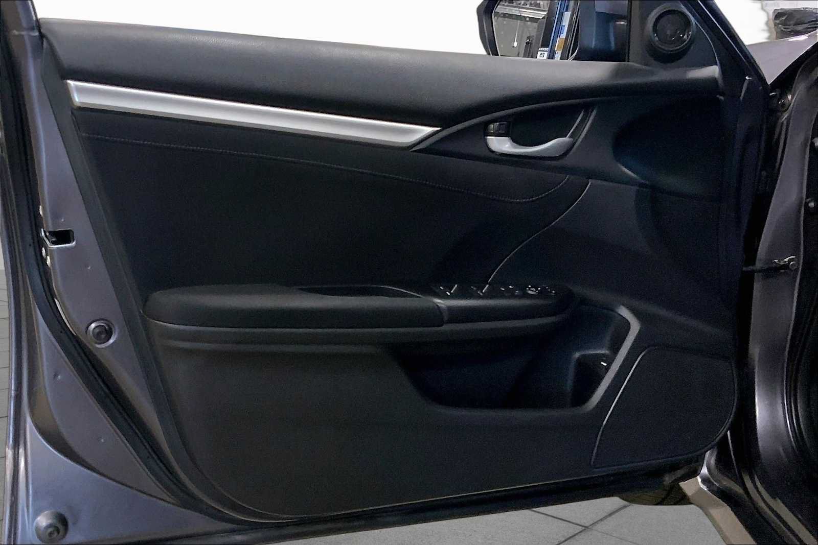 Used 2018 Honda Civic EX-T image 21