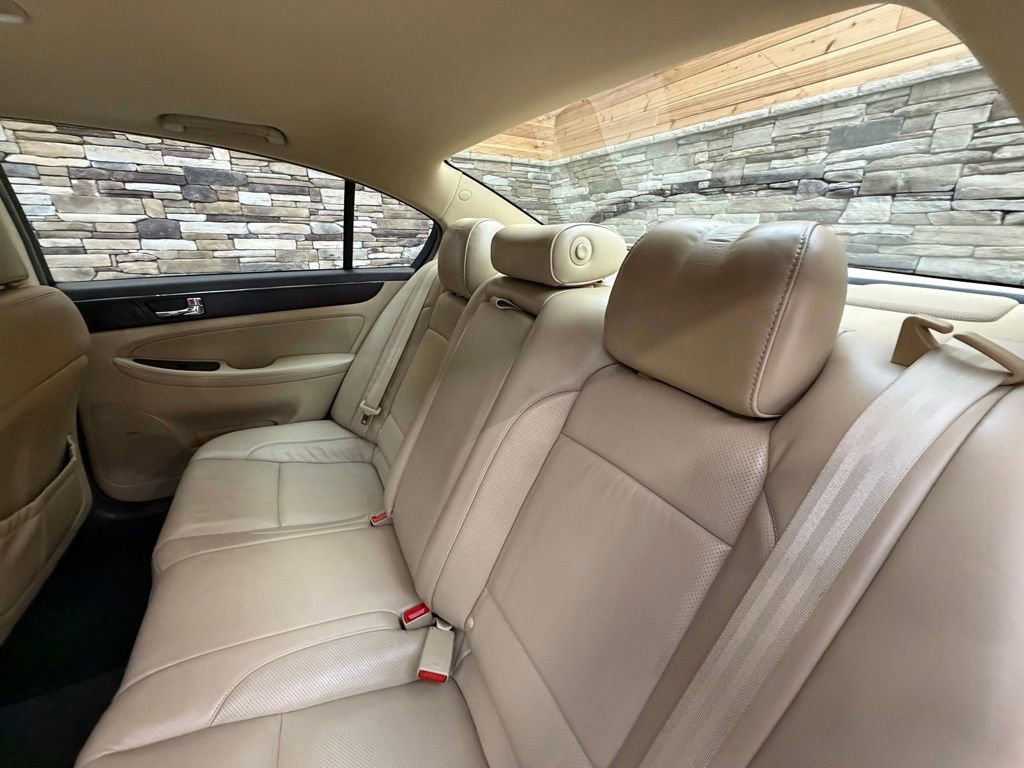 Used 2011 Hyundai Genesis 3.8 w/ Premium Navigation Pkg 3 RWD image 29