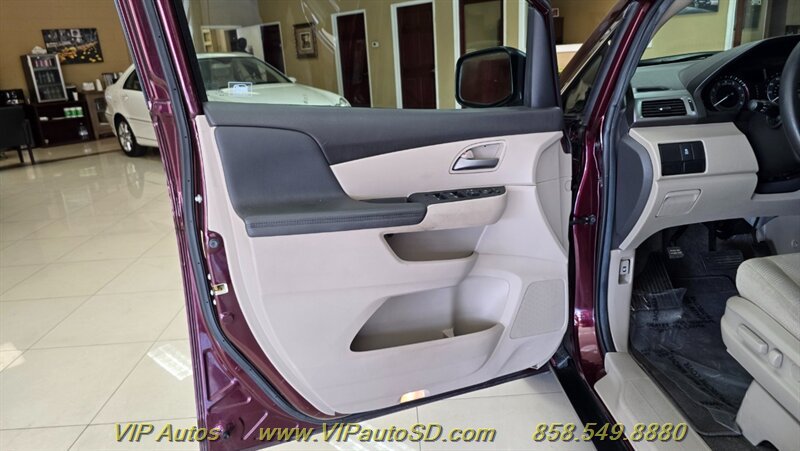 Used 2012 Honda Odyssey LX image 12