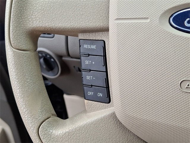 Used 2009 Ford Edge SE image 19