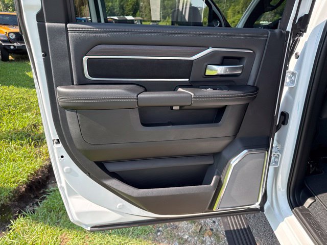 New 2026 RAM 2500 Laramie w/ Night Edition AWD/4WD image 24