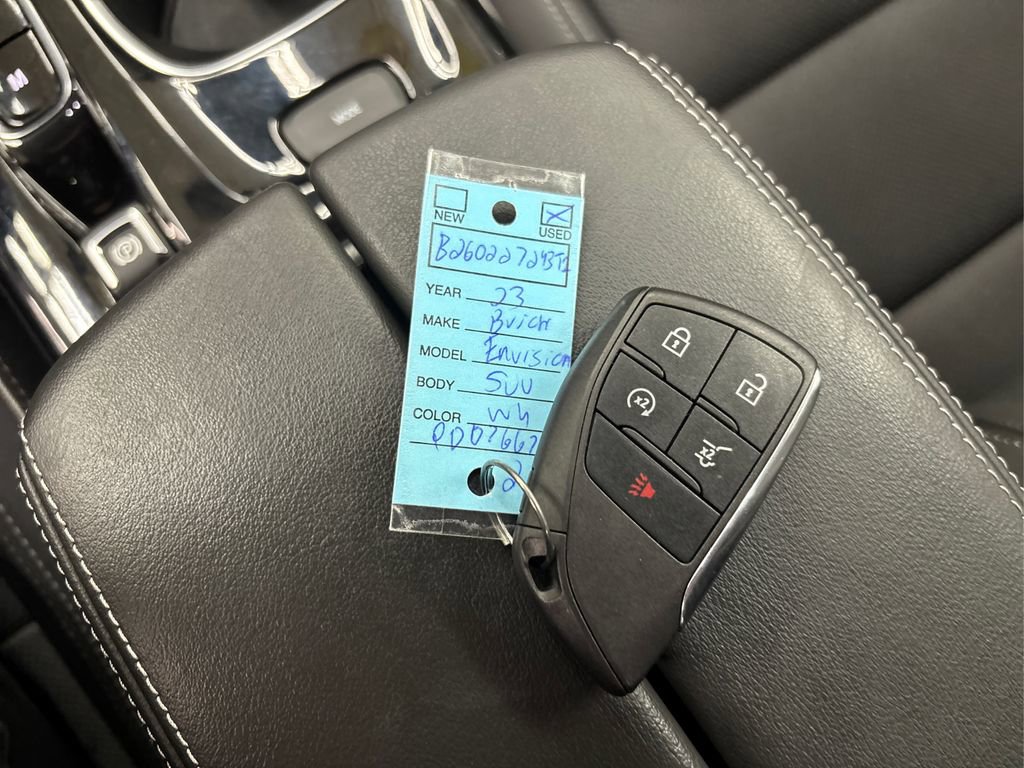 Used 2023 Buick Envision Essence image 37