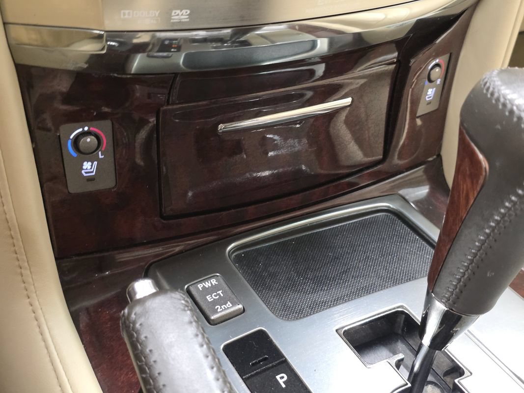 Used 2010 Lexus LX 570 4WD w/ Luxury Pkg image 45