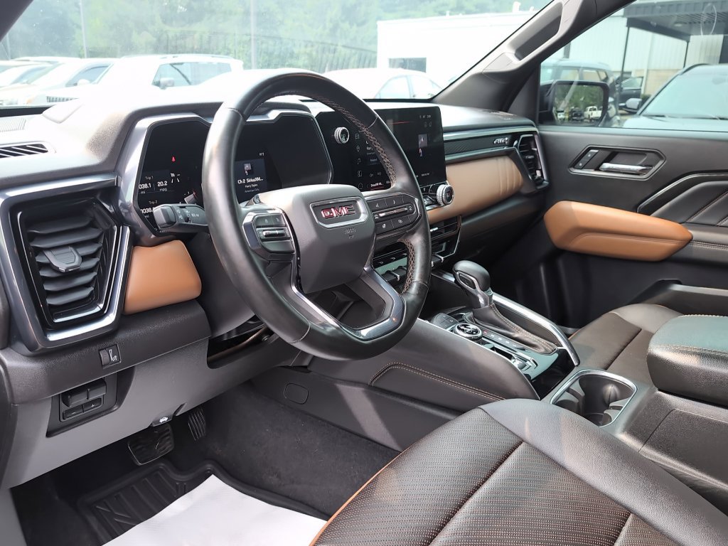 Used 2024 GMC Canyon AT4 w/ AT4 Premium Package AWD/4WD image 19