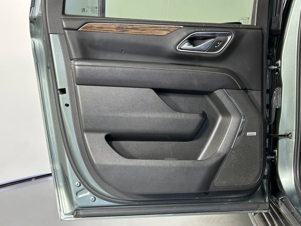 Used 2023 Chevrolet Suburban Premier AWD/4WD image 14