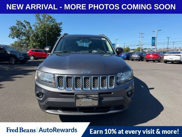Used 2014 Jeep Compass Latitude AWD/4WD image 2