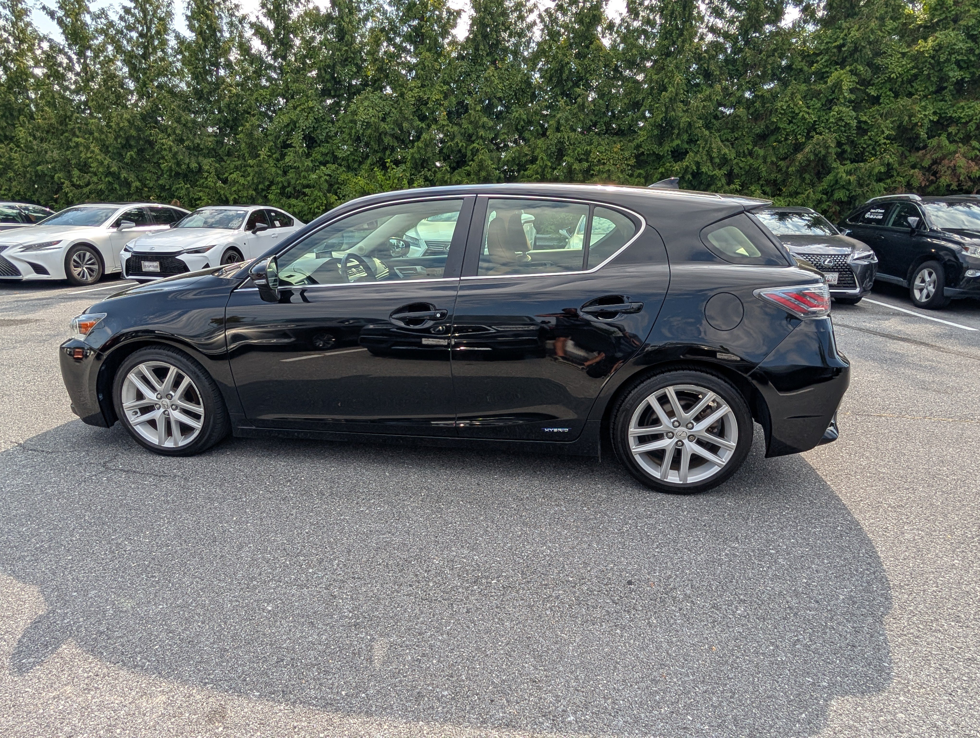 Used 2015 Lexus CT 200h w/ Navigation Package FWD image 6