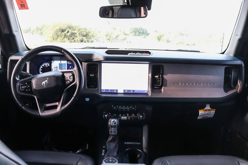 Used 2024 Ford Bronco Outer Banks AWD/4WD image 15