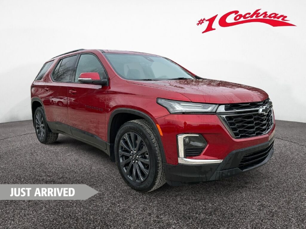 Certified 2023 Chevrolet Traverse RS w/ LPO, Floor Liner Package image 1