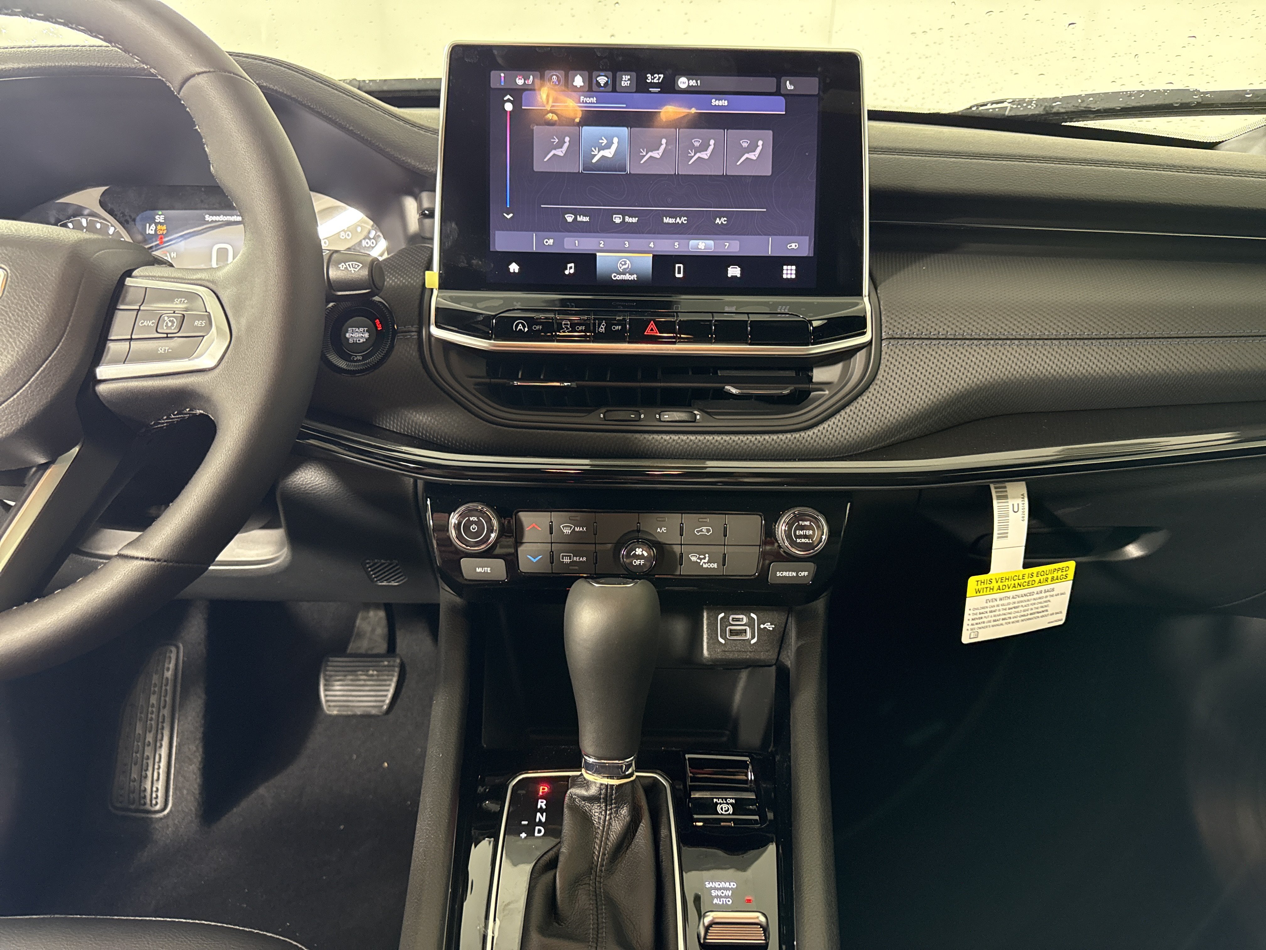 New 2026 Jeep Compass Latitude AWD/4WD image 25