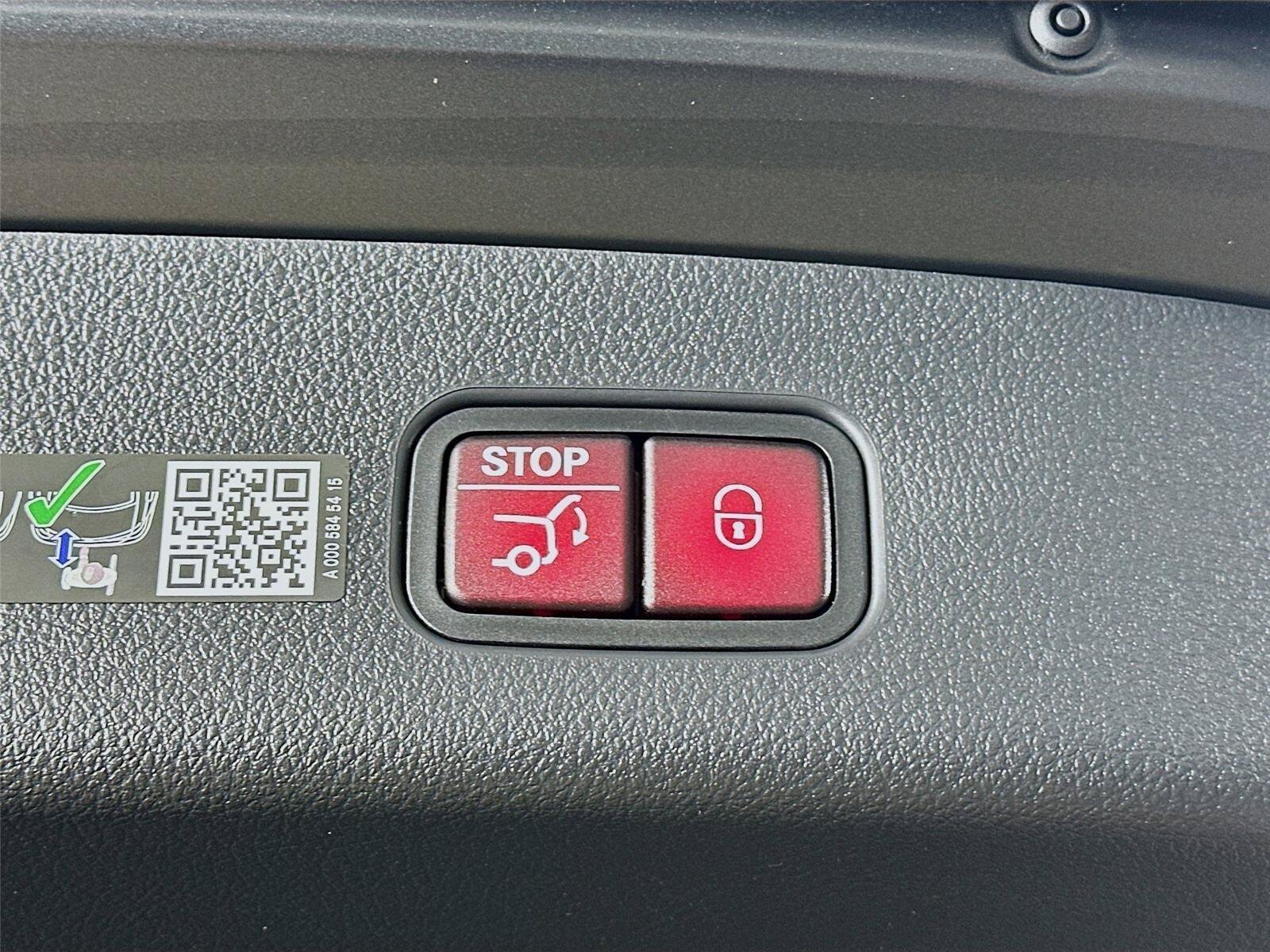 Certified 2026 Mercedes-Benz GLC 300 4MATIC image 33