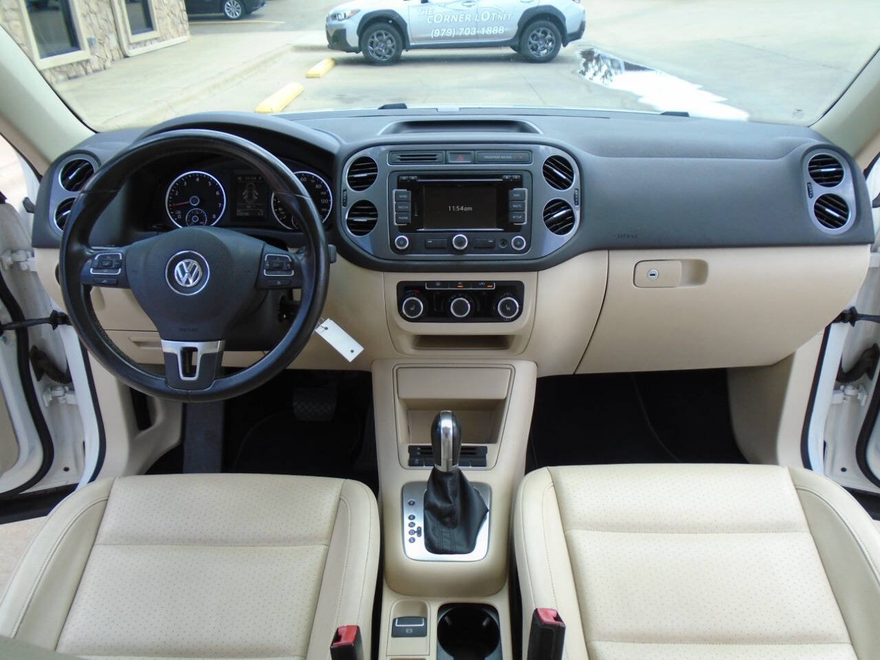 Used 2012 Volkswagen Tiguan SE FWD image 13