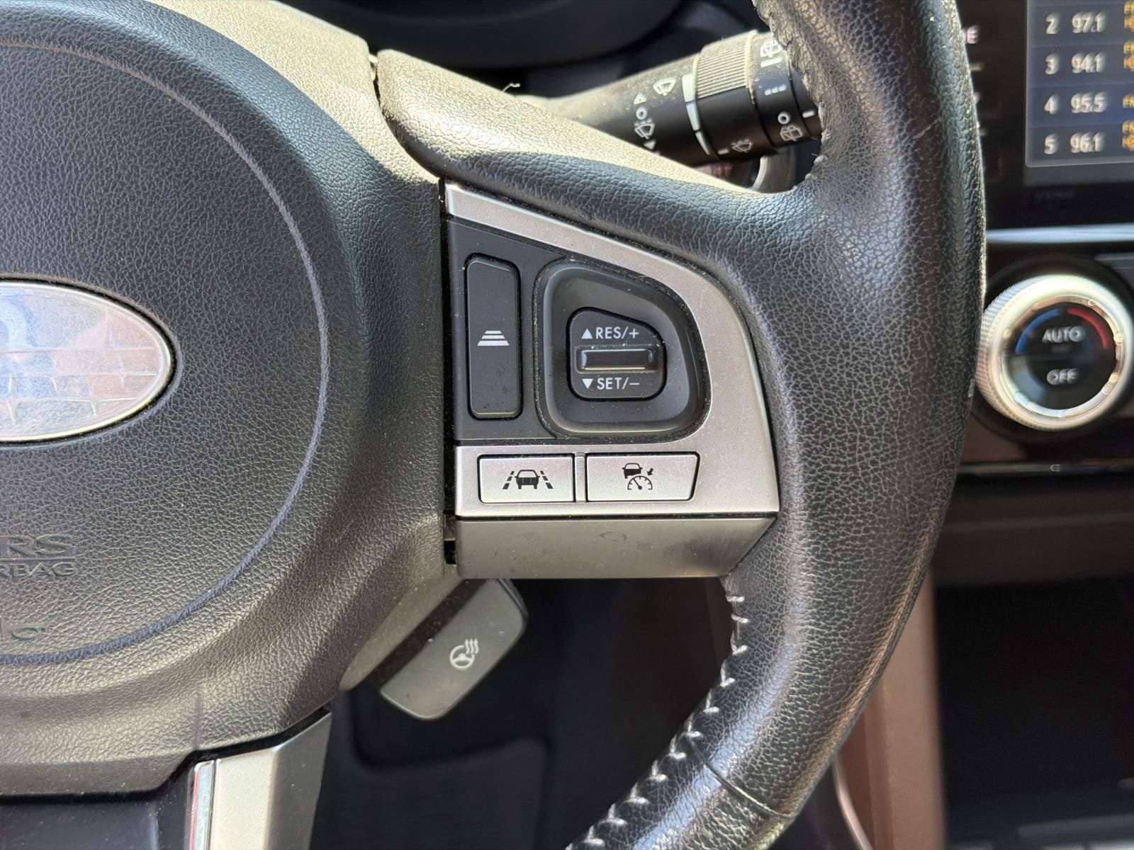 Used 2017 Subaru Forester 2.5i Touring AWD/4WD image 26