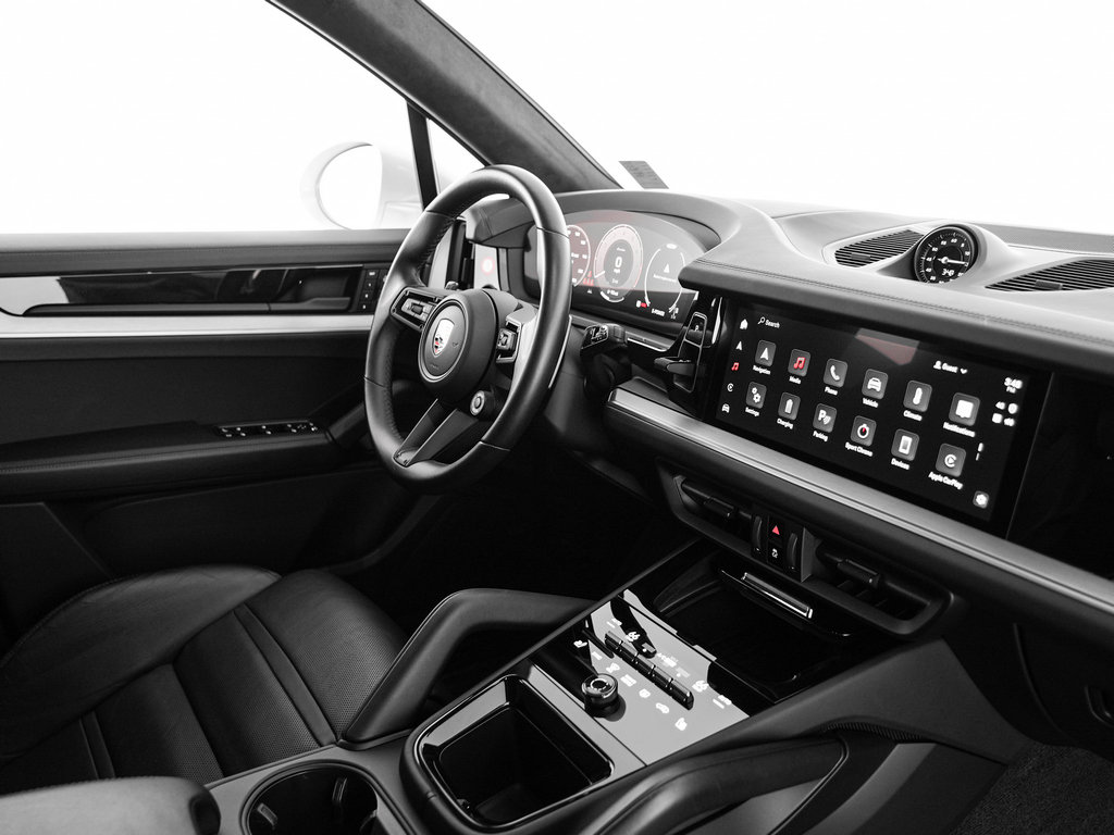 Used 2024 Porsche Cayenne Turbo AWD/4WD image 33