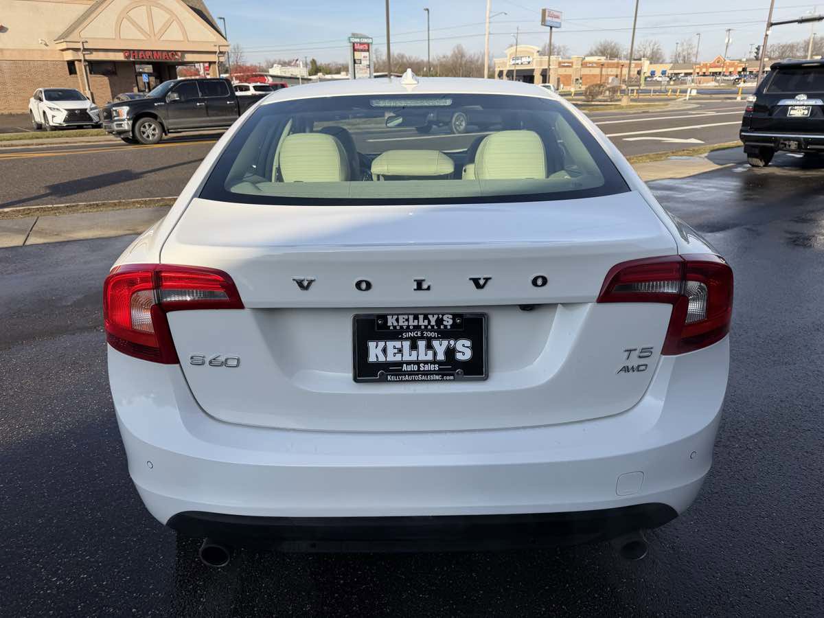 Used 2013 Volvo S60 T5 image 4