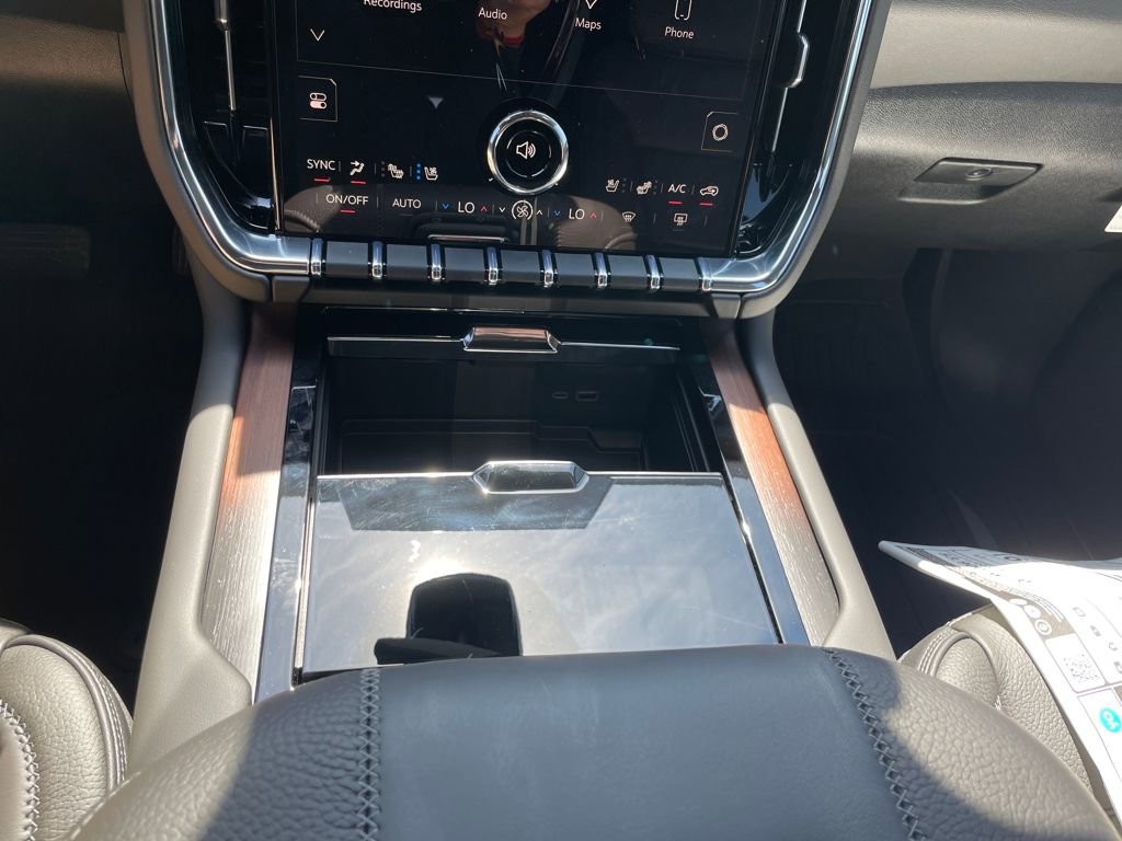 New 2026 GMC Yukon Denali w/ Sun & Power Step Package image 18