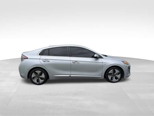 Used 2020 Hyundai Ioniq Limited FWD image 17