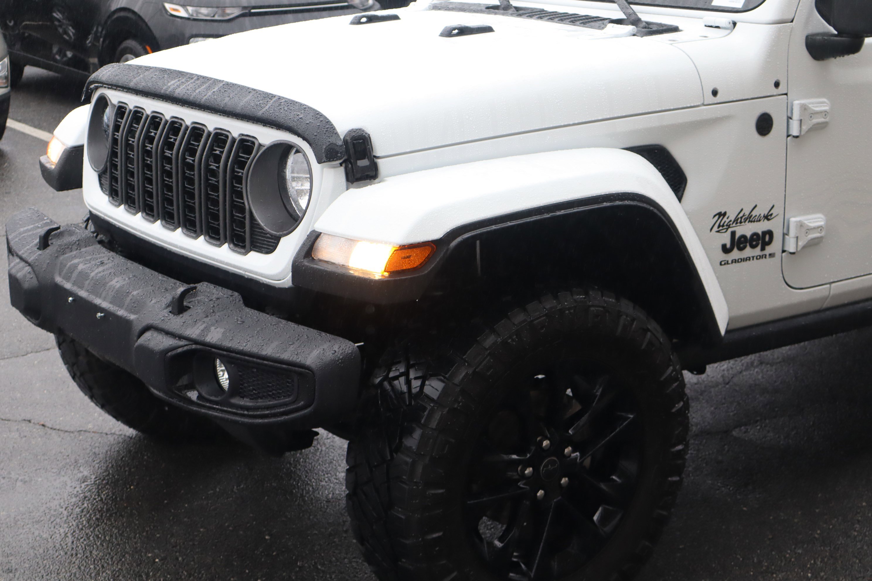 Used 2025 Jeep Gladiator Sport image 6