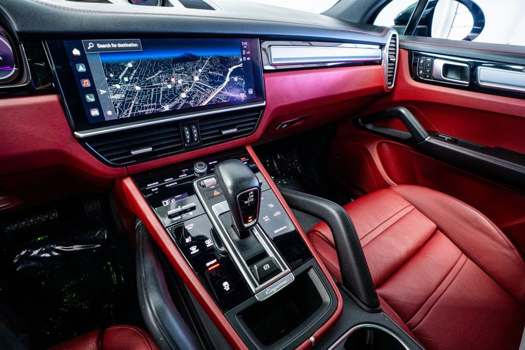 Used 2022 Porsche Cayenne Platinum Edition image 44